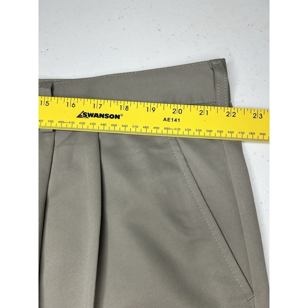 Croft & Barrow Microfiber Pleat Front Golf Shorts Men's Size 44 - Picture 4 of 7
